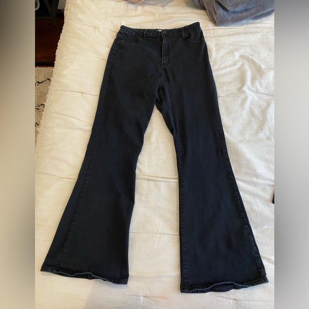 Women’s Flare Jeans